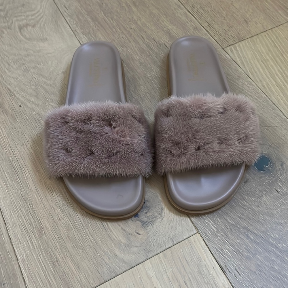 Valentino slides